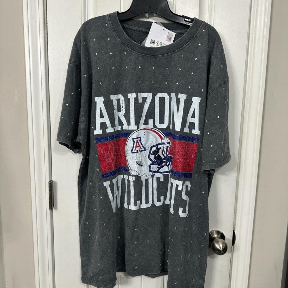 Arizona Wildcats grey rhinestone tee NWT Size XXL. Retail $65.‎ XXLP